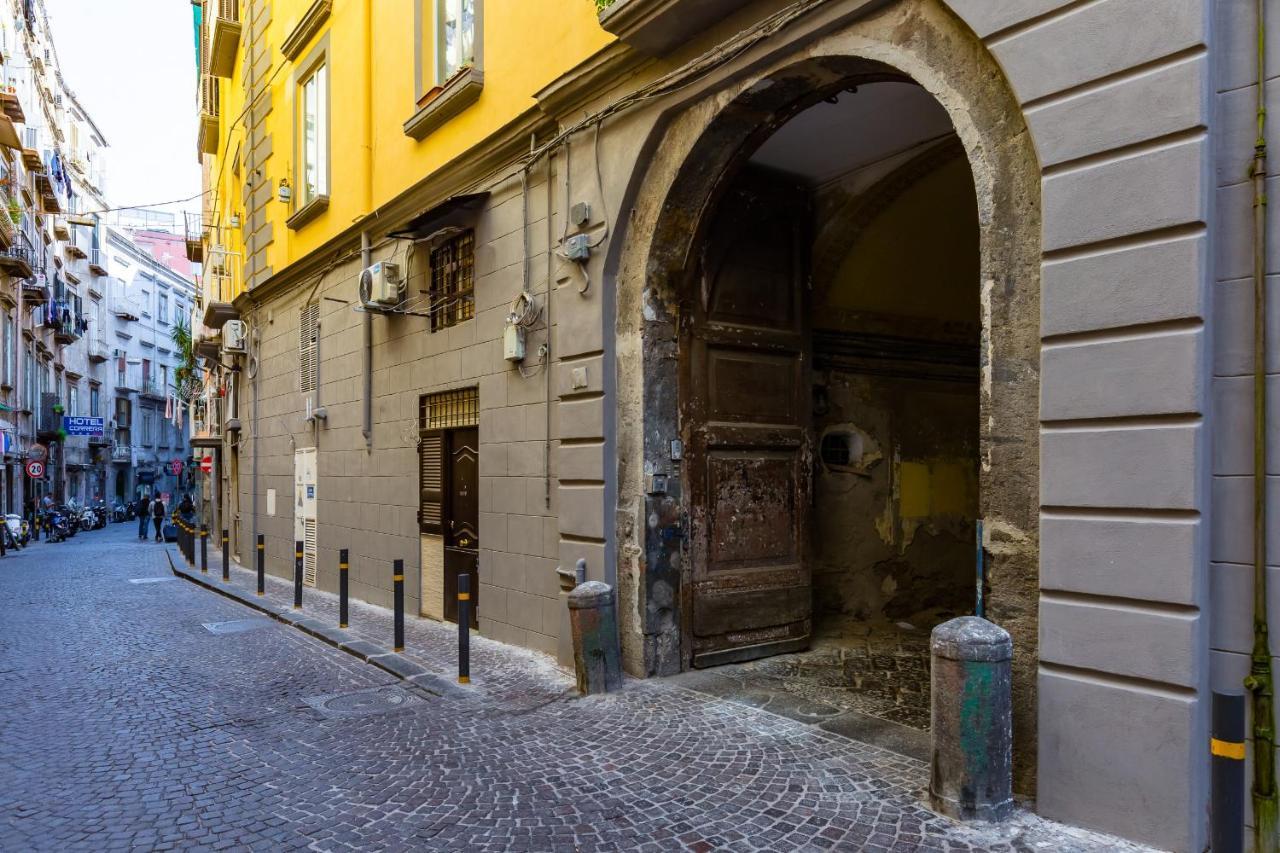 Apartment With Balcony In Palazzo Diaz By Wonderful Italy Napoli Exterior foto