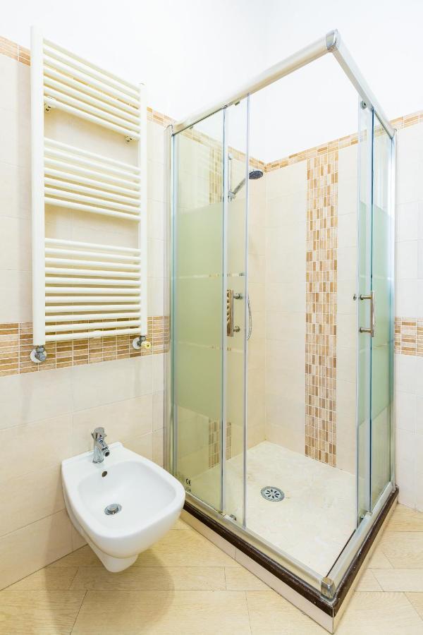 Apartment With Balcony In Palazzo Diaz By Wonderful Italy Napoli Exterior foto